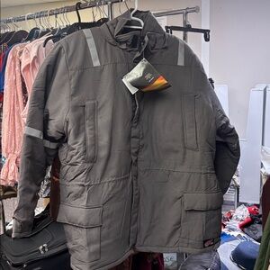 NWT Red Wing FR Winter Coat -SIZE: 4XL-R
